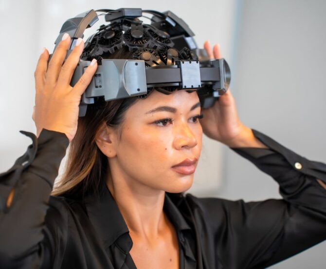 Image The WeberBrain® – Laser Technology to Support Your Brain Health.