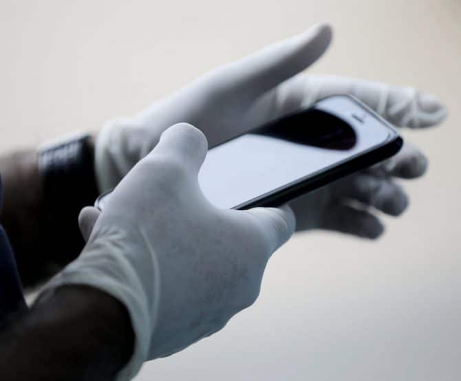 Image Tracking Covid-19 With an App
