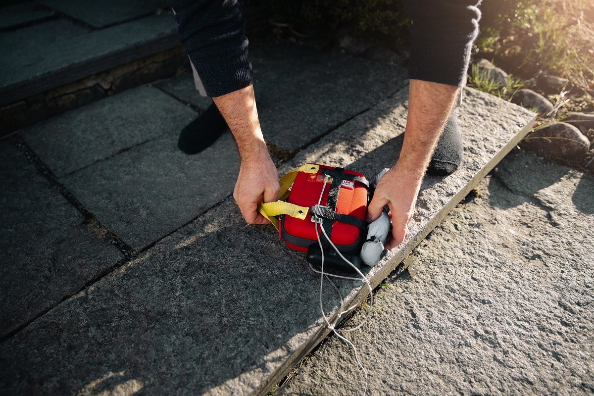 to a caller’s home in order to initiate the lifesaving process before an ambulance arrives. (Credit: Everdrone)