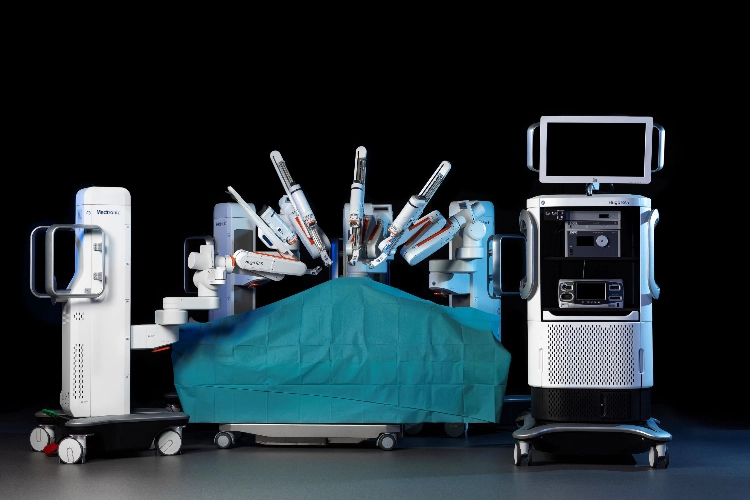 Hugo™. Courtesy of Medtronic.