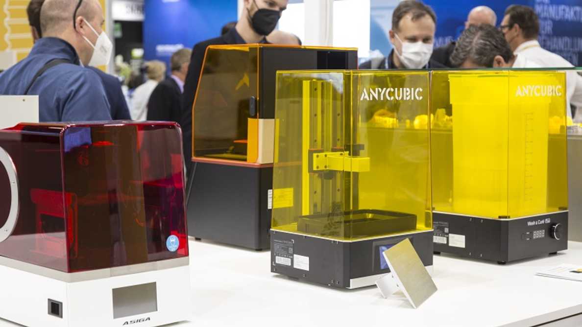 A number of companies, such as BEGO, presented their 3D printers at IDS 2021. (Image: Koelnmesse)