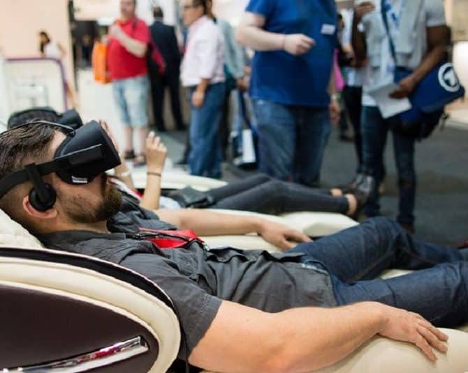 Image MEDICA. Massage in a Virtual World