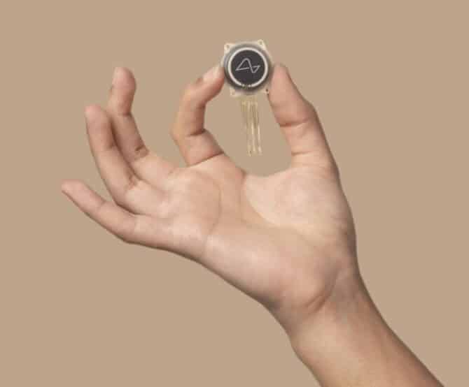 Image Neuralink: Closer to a Computer-Brain Interface for Patients with Paralysis?