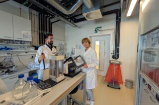 Image Bismuth-based Breakthrough: Ultra-sensitive X-ray Detectors Emerge from Berlin Laboratory