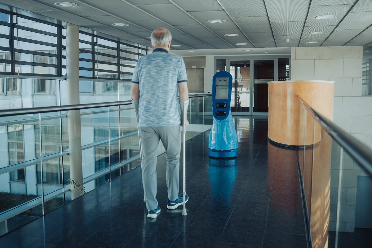 TEDIRO’s autonomous robots conduct gait training on crutches in both acute and rehabilitation clinics. (Credit: TEDIRO)